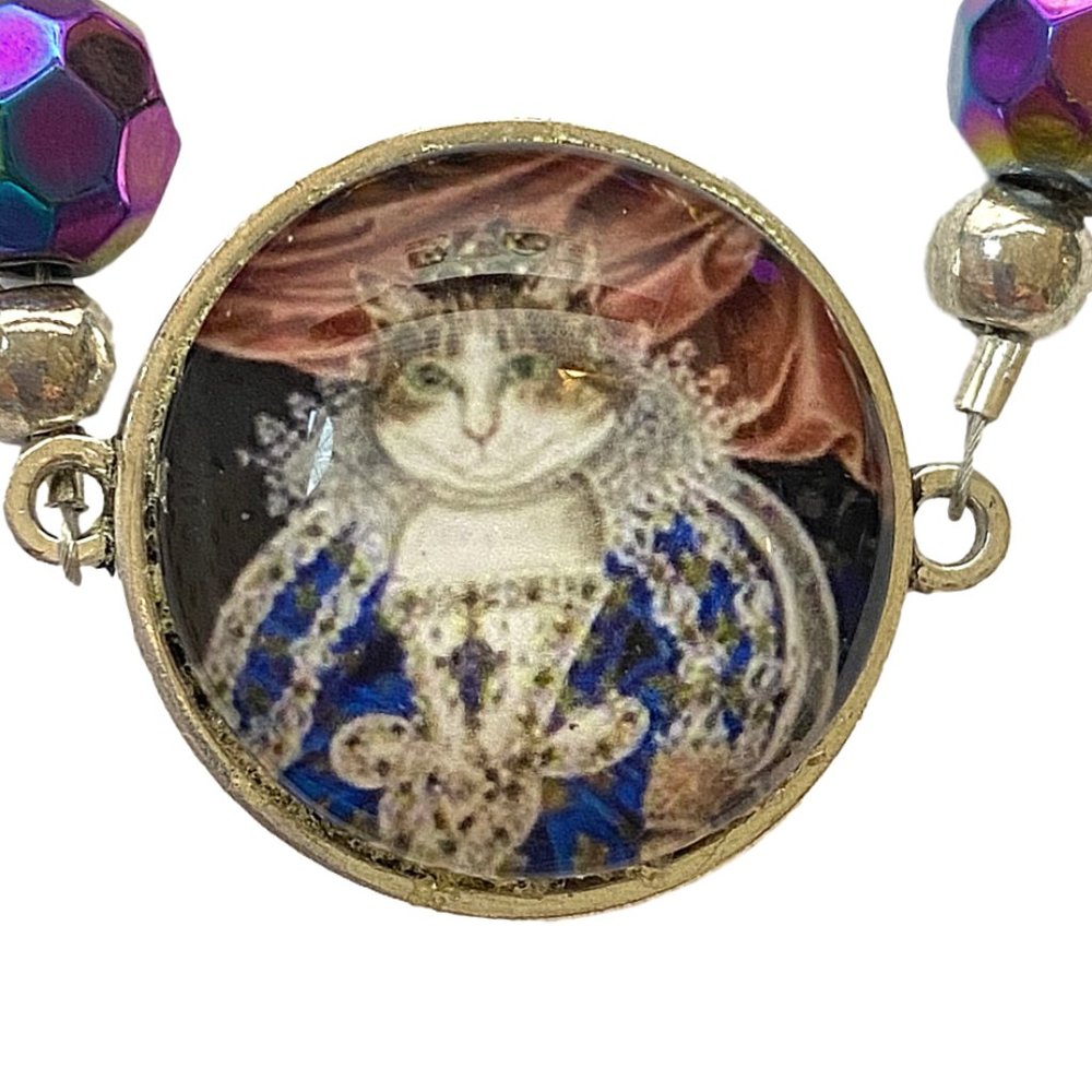 Regal Queen of Cats Cabochon Beaded Bracelet NEW